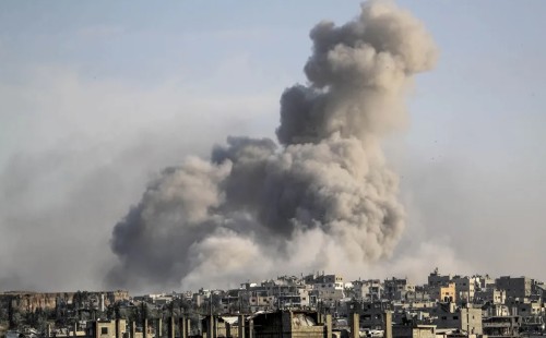 ইসরায়েলের বিমান হামলায় গাজায় একদিনে নিহত ৬৪, বহু নারী ও শিশু