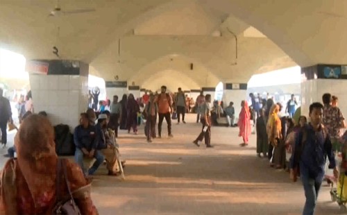 আন্তর্জাতিক শ্রমিক দিবসে রাজধানীজুড়ে যাত্রী চাপ, বাস টার্মিনালগুলোতে ভিড় ও যানজট