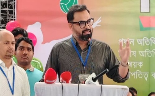 বিসিবি নির্বাচনে ‘সরকারি প্রভাব’—ক্রীড়া উপদেষ্টার বিরুদ্ধে হুমকির অভিযোগ আমিনুলের | বাংলাদেশ প্রতিদিন