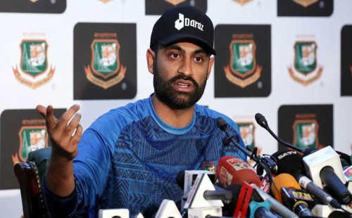 তামিম ইকবাল হাসপাতালে চিকিৎসাধীন: বিপদে পাশে দাঁড়ানো মানুষদের প্রতি কৃতজ্ঞতা জানালেন