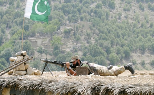 ভারত-পাকিস্তানি সেনাদের মাঝে লাগাতার গোলাগুলি, কাশ্মিরে উত্তেজনা