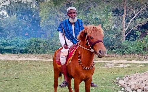 ৩ হাজার কবর খনন করা মনু মিয়া আর নেই, এলাকায় শোক