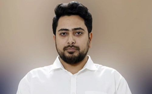 এনসিপি আহ্বায়ক নাহিদ ইসলাম শিক্ষার্থীদের গায়ে হাত তোলার পরিণতি সম্পর্কে হুঁশিয়ারি দিয়েছেন"