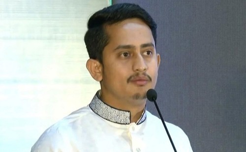 পটিয়া থানার সামনে ছাত্র আন্দোলনকারীদের লাঠিচার্জে আহত ১০, সারজিস আলমের প্রতিক্রিয়া