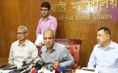 ত্রয়োদশ জাতীয় সংসদ নির্বাচনের তফশিলের আগে এসপি ও ওসির বদলি লটারির মাধ্যমে: স্বরাষ্ট্র উপদেষ্টা