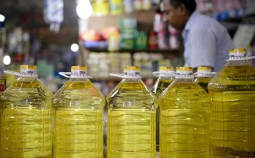 ভোজ্যতেলের দাম বাড়ানোর ঘোষণা: সয়াবিন তেল প্রতি লিটারে ৬ টাকা, পাম ওয়েল ১৩ টাকা বেড়েছে