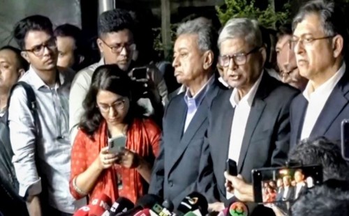 "মির্জা ফখরুল ইসলাম আলমগীরের দাবি: আসন্ন নির্বাচনকে নিরপেক্ষ করতে তত্ত্বাবধায়ক সরকারের ভূমিকা"