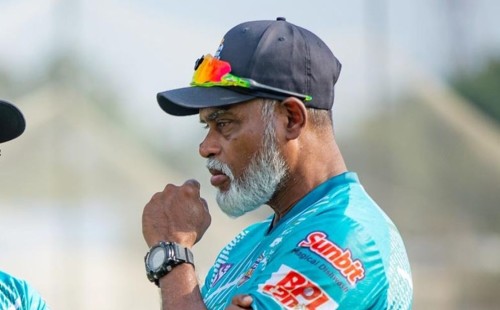 বিপিএলে শোকের ছায়া | মাঠেই মারা গেলেন কোচ মাহবুব আলী জাকি | ঢাকা ক্যাপিটালস