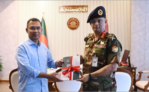 প্রধানমন্ত্রী তারেক রহমানের নির্দেশ: বিনিয়োগের জটিলতা দ্রুত নিরসন করতে হবে।