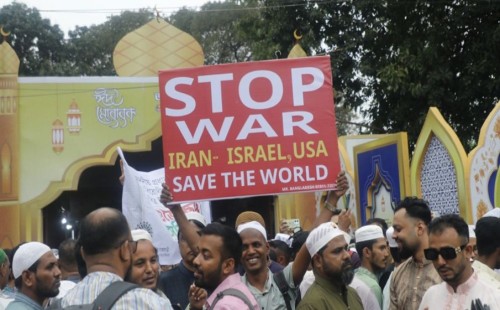 জাতীয় ঈদগাহে প্রধানমন্ত্রী তারেক রহমানের ঈদ শুভেচ্ছা: ইরান যুদ্ধ বন্ধে বিশেষ মোনাজাত