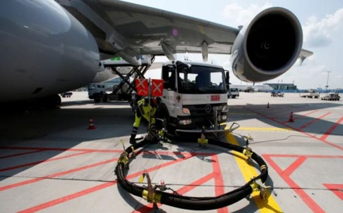 হরমুজ প্রণালি অচল: ইউরোপে ফুরিয়ে আসছে বিমানের জ্বালানি | আইইএ সতর্কতা