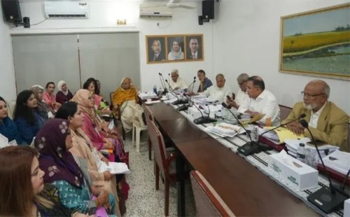 গভীর রাতেও কাজে ব্যস্ত প্রধানমন্ত্রী তারেক রহমান: সংরক্ষিত আসনের সাক্ষাৎকার শেষ