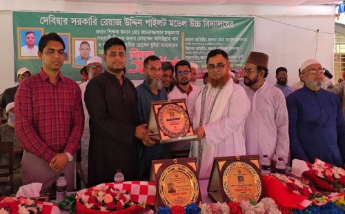 শিক্ষকদের প্রতি শ্রদ্ধা নিবেদন করলেন হাসনাত আব্দুল্লাহ এমপি: দেবিদ্বারে আবেগঘন পরিবেশ