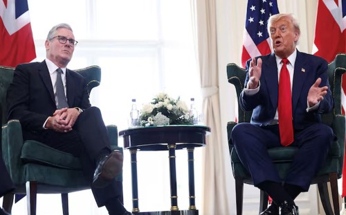 যুক্তরাজ্যের ওপর শুল্ক আরোপের হুমকি ট্রাম্পের: ডিজিটাল কর নিয়ে বিরোধ