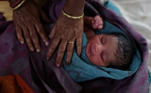 ভারতে ইতিহাসে প্রথমবার জন্মহারে রেকর্ড পতন, কমছে জনসংখ্যা | বাংলাদেশ প্রতিদিন