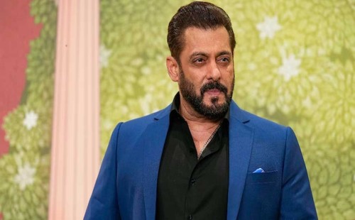 আসামে বন্যায় গৃহহীন ৫০০ পরিবারের জন্য ঘর তৈরি করে দিচ্ছেন সালমান খান