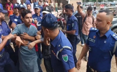 হবিগঞ্জে বিক্ষোভের প্রস্তুতিকালে বৈষম্যবিরোধী ছাত্র আন্দোলনের সদস্য সচিবসহ তিনজন আটক