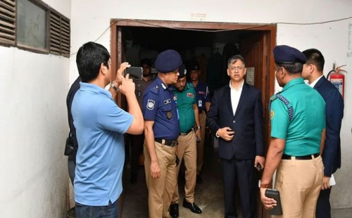 তেজগাঁও থানায় স্বরাষ্ট্রমন্ত্রীর আকস্মিক পরিদর্শন ও সেবার মান পর্যবেক্ষণ
