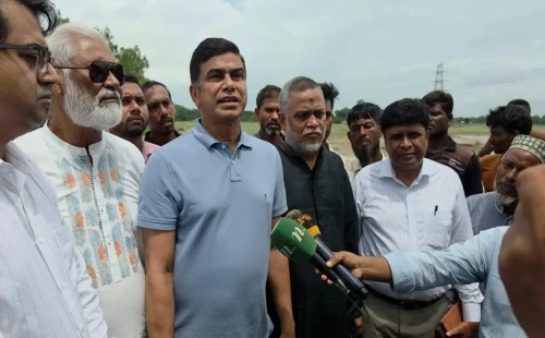 মৌলভীবাজার ও হবিগঞ্জে নদীর তীর ও ক্ষতিগ্রস্ত বাঁধ পরিদর্শনে পানিসম্পদ প্রতিমন্ত্রী