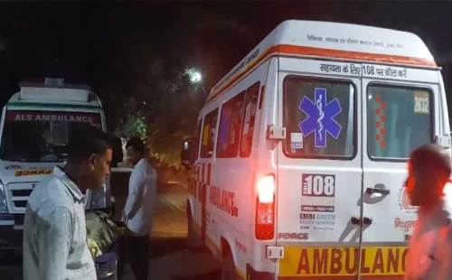 ভারতে তীর্থযাত্রীদের বহনকারী একটি বাহন নিয়ন্ত্রণ হারিয়ে উল্টে গিয়ে অন্তত ১২ জন নিহত হয়েছেন। দুর্ঘটনায় গুরুতর আহত একাধিক যাত্রীকে হাসপাতালে ভর্তি করা হয়েছে।