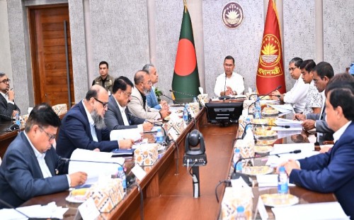 পলিথিন ও নিষিদ্ধ প্লাস্টিকের অনিয়ন্ত্রিত ব্যবহার বন্ধে প্রশাসনকে কঠোর নির্দেশ প্রধানমন্ত্রীর