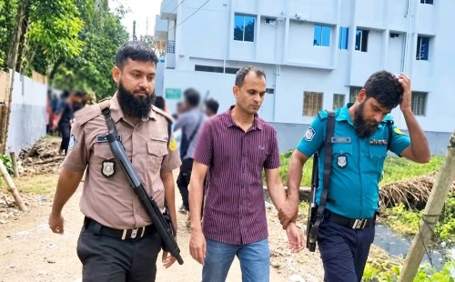 নারীসহ ফ্ল্যাট থেকে আটক সাবেক ওসি মাহবুব সাময়িক বরখাস্ত