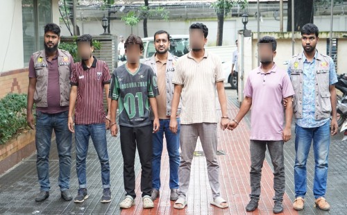 যাত্রাবাড়ীতে ককটেল বিস্ফোরণ, আ.লীগ নেতাসহ গ্রেপ্তার ৪