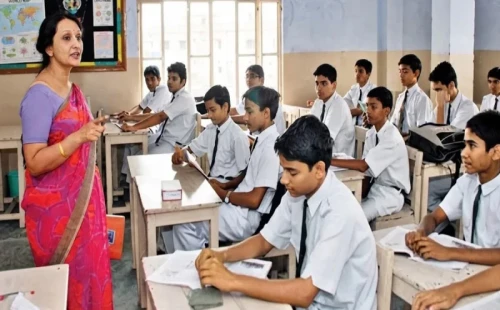 সব শিক্ষাপ্রতিষ্ঠানের শিক্ষক-শিক্ষার্থী ও কর্মচারীদের বিশেষ অনুদান দেবে সরকার