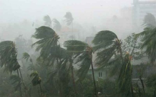 দেশের বিভিন্ন বিভাগে টানা অতিভারী বর্ষণের পূর্বাভাস: আবহাওয়া অধিদপ্তরের সতর্কবার্তা