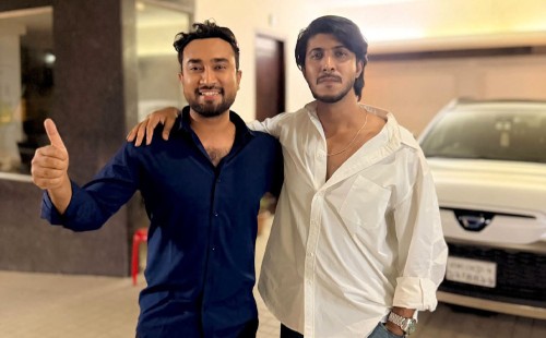 জোভান-তৌসিফের নিবিড় বন্ধুত্ব, নেটদুনিয়ায় দুই তারকার ভক্তদের ভার্চুয়াল যুদ্ধ