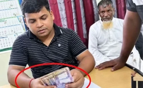 ঘুষ গ্রহণের ভিডিও সামাজিক যোগাযোগমাধ্যমে ছড়িয়ে পড়ার পর হাজীগঞ্জে ভূমি অফিসের কর্মচারী বরখাস্ত