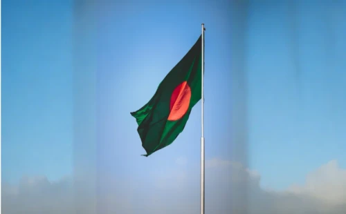 জাতীয় পতাকার বিধিমালা মানতে সব অফিসের জন্য সরকারের জরুরি নির্দেশ