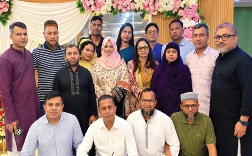 ফিরে দেখা কৈশোর ও সোনালী দিন: ৯৭ ব্যাচের পুনর্মিলনীতে অশ্রু-হাসির এক অনন্য মুহূর্ত