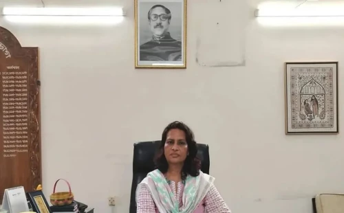 পিএসসির সদস্য হলেন জুলাইয়ে শেখ হাসিনার ছবি সরানো জাবি অধ্যাপক শামীমা